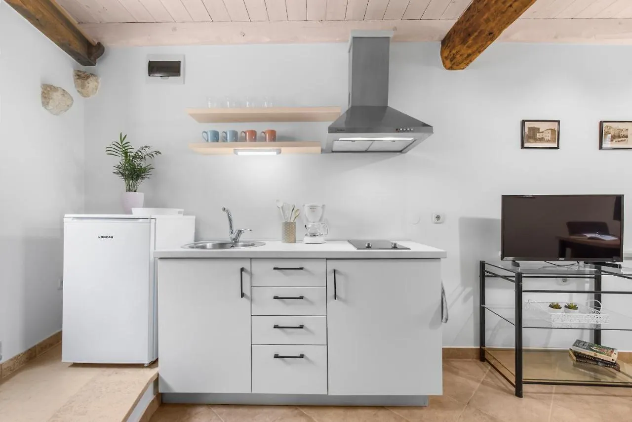 Adorable Apartment San Rocco 2 Pićan