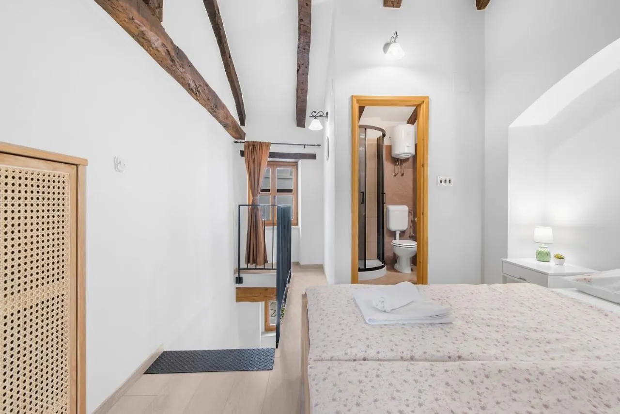 Adorable Apartment San Rocco 2 Pićan
